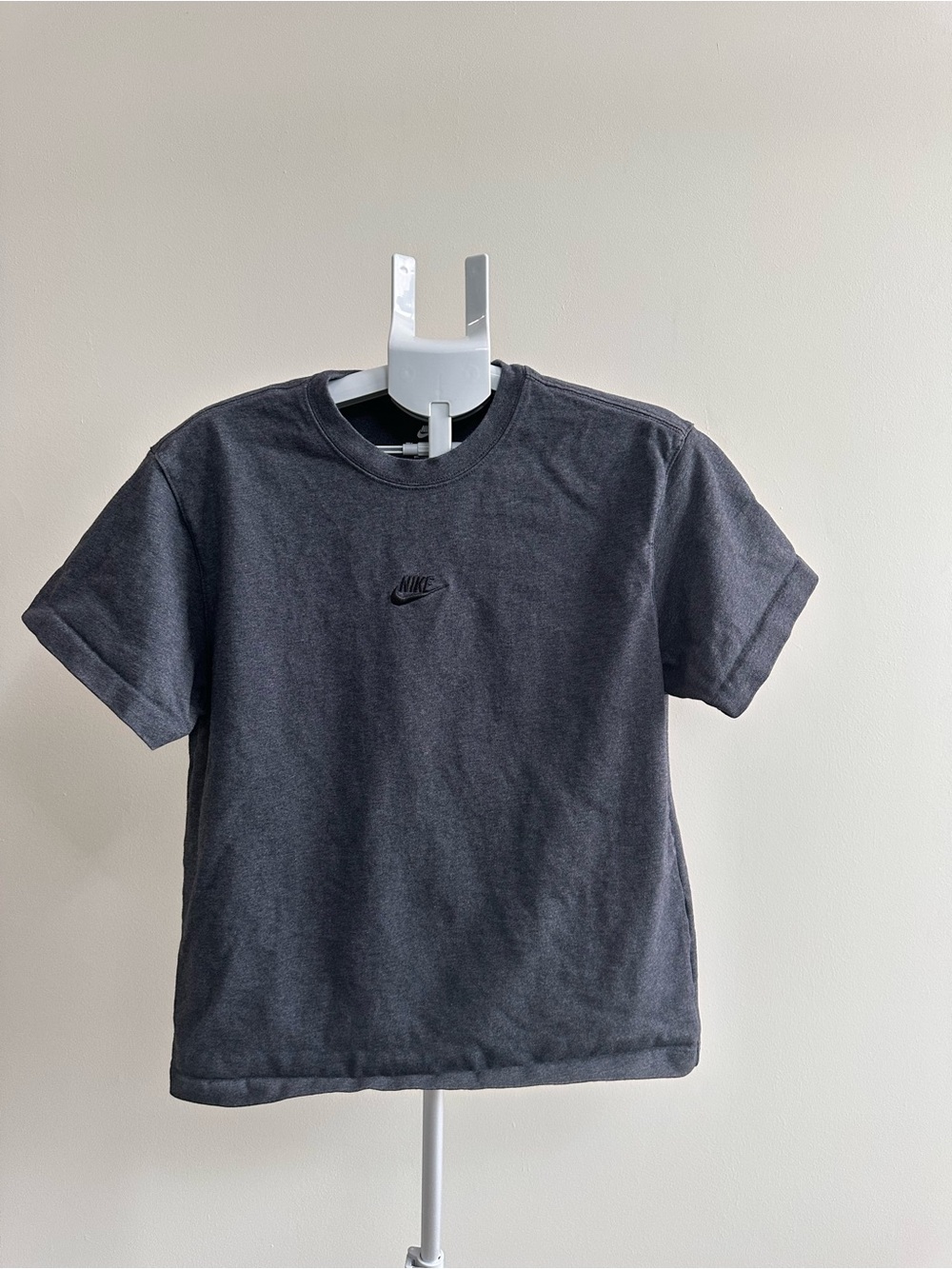 Nike Short Sleeve Crewneck T-Shirt in Charcoal